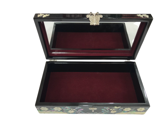 Korea Traditional Inlaid Mother of Pearl Handmade Chinoiserie Oriental Jewel Box